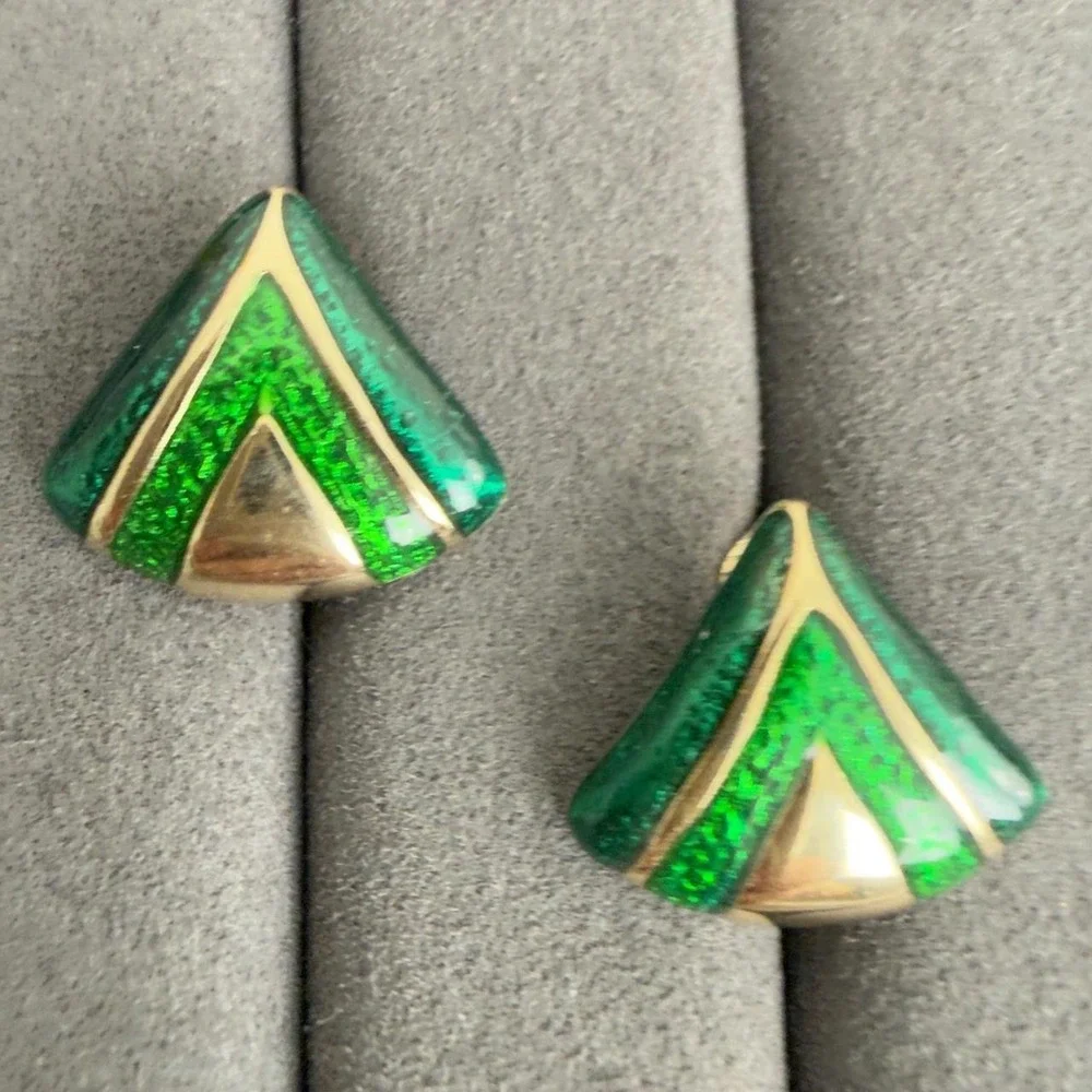 Avon Gold Tone Earrings Green Enamel Fan Geometric Vintage Clip On